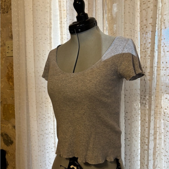 Gray Women's Ribbed Top - Picture 3 of 4